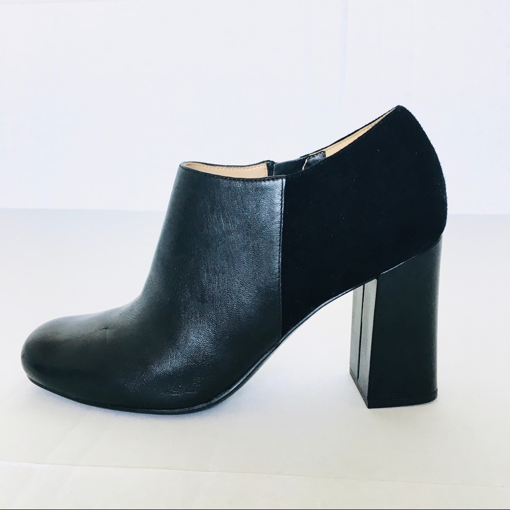 Naturalizer Rainy Black Block Heel Booties Size 7W